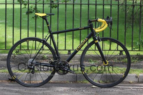 Enigma Evade scheda tecnica e recensioni